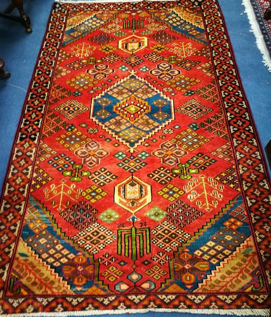 A Hamadan rug W: 207cm x 132cm